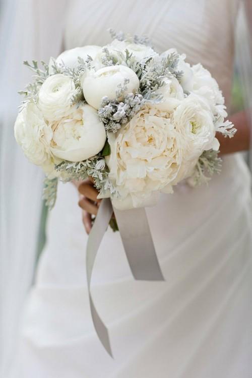 Beautiful Winter Wedding Bouquets