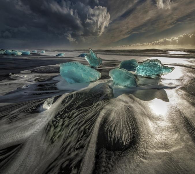 Jokulsarlon Icebergs by Ian Rolfe / 500px