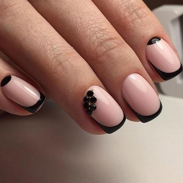 Beautiful nude summer nail art design. What better way to celebrate the fun of summer than having relaxing nails? You can then add thin Fren...