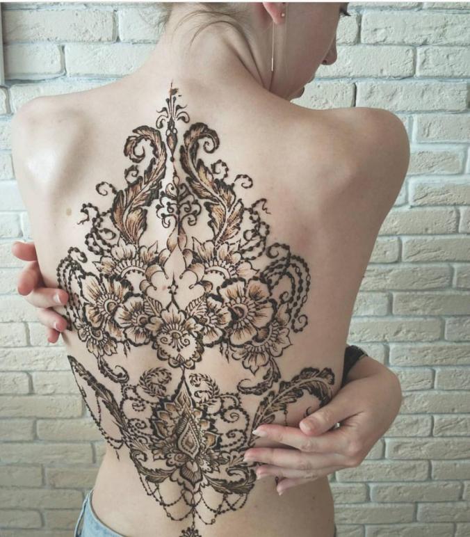 Full back henna 
