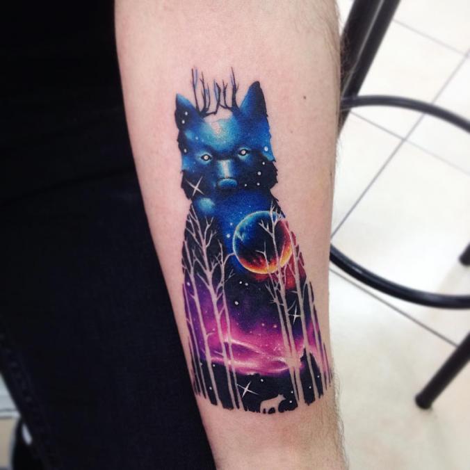 imagen de internet llevada a galaxia sleeve tattoo
