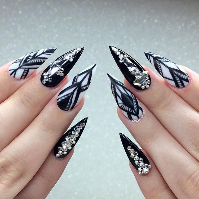  black or white nail