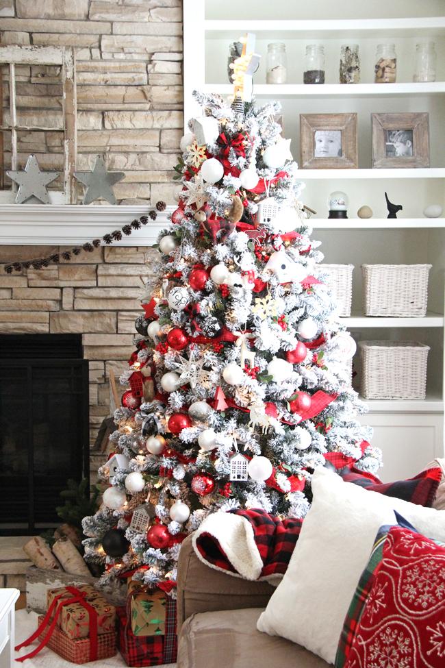  Red and White Christmas Decorating Ideas
