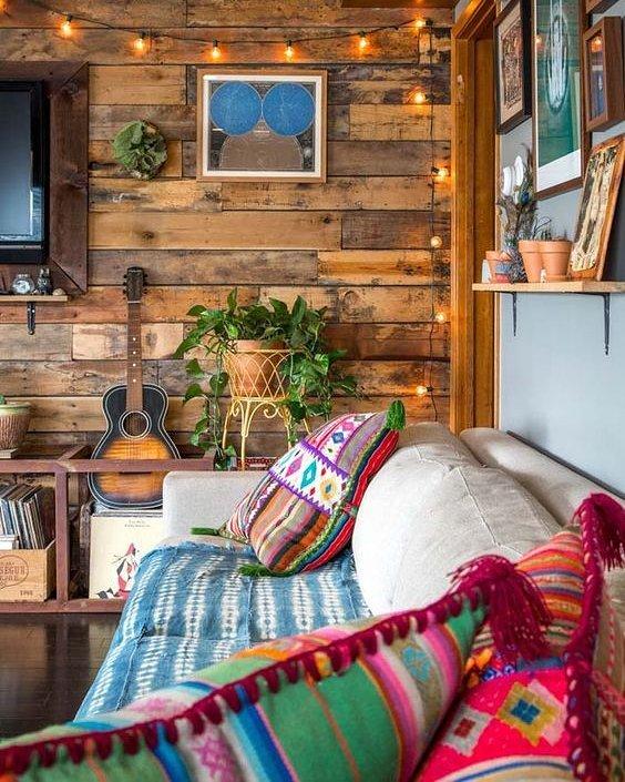 When a wall of the room is lined with rustic wood !!!