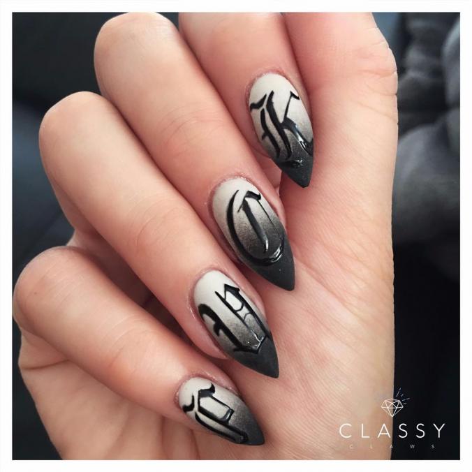 Black and white gradient nail art