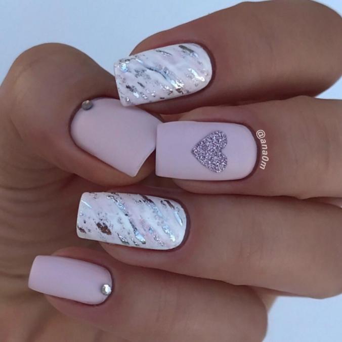 Valentine’s day nails