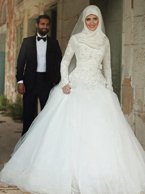 A line High Neck Tulle Lace Sleeves Arabic Bridal Wear