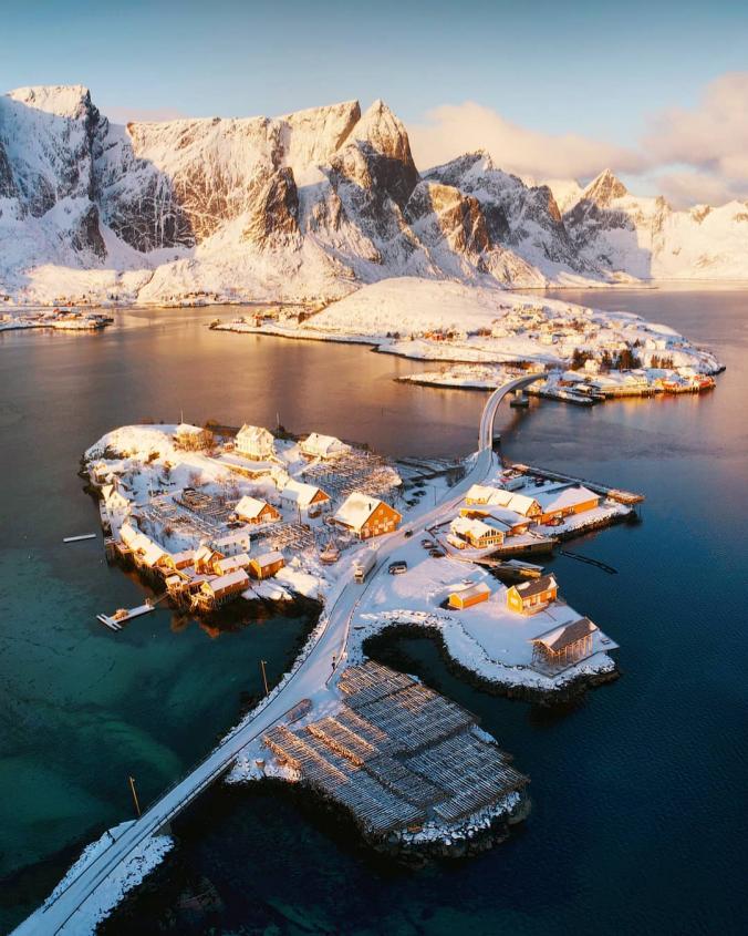 Felix Inden on Instagram：“Gorgeous winter day at Lofoten islands in northern Norway. Drop me a 
