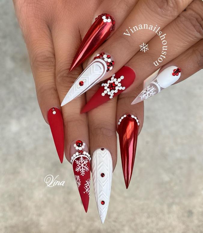 Vina's Nails on Instagram：“Get ready for Christmas 