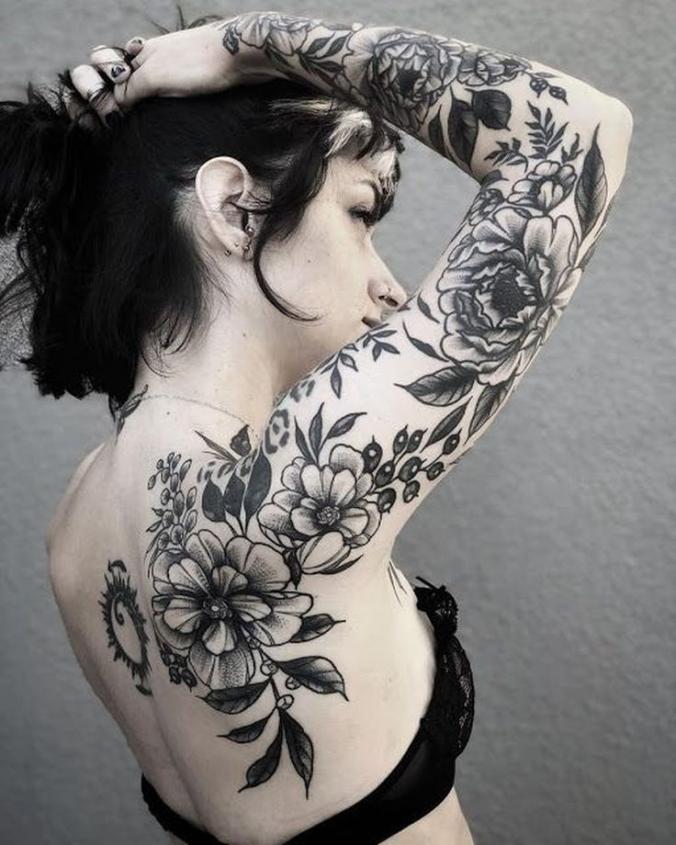 Floral tattoos are black and white except for one flower. – Did… – Welcome to Blog