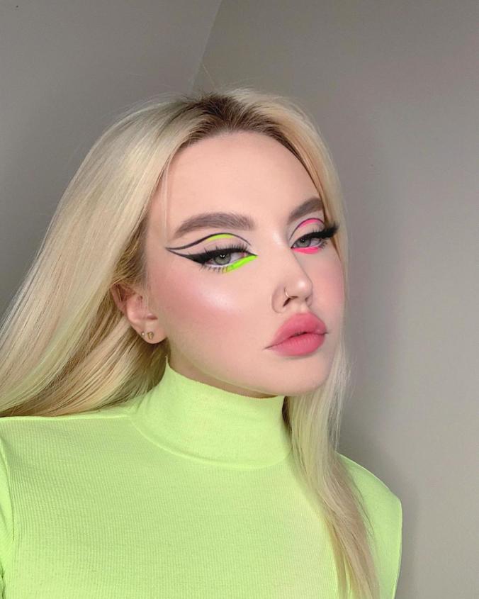 erica’ makeup artist on Instagram ：“today we are 50% basic and 50% neon