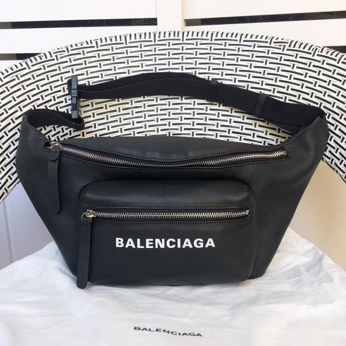 Balenciaga Everyday Belt Pack In Black