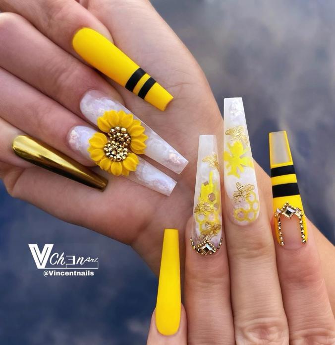 VinChen Tran on Instagram ：“3D flower nail art