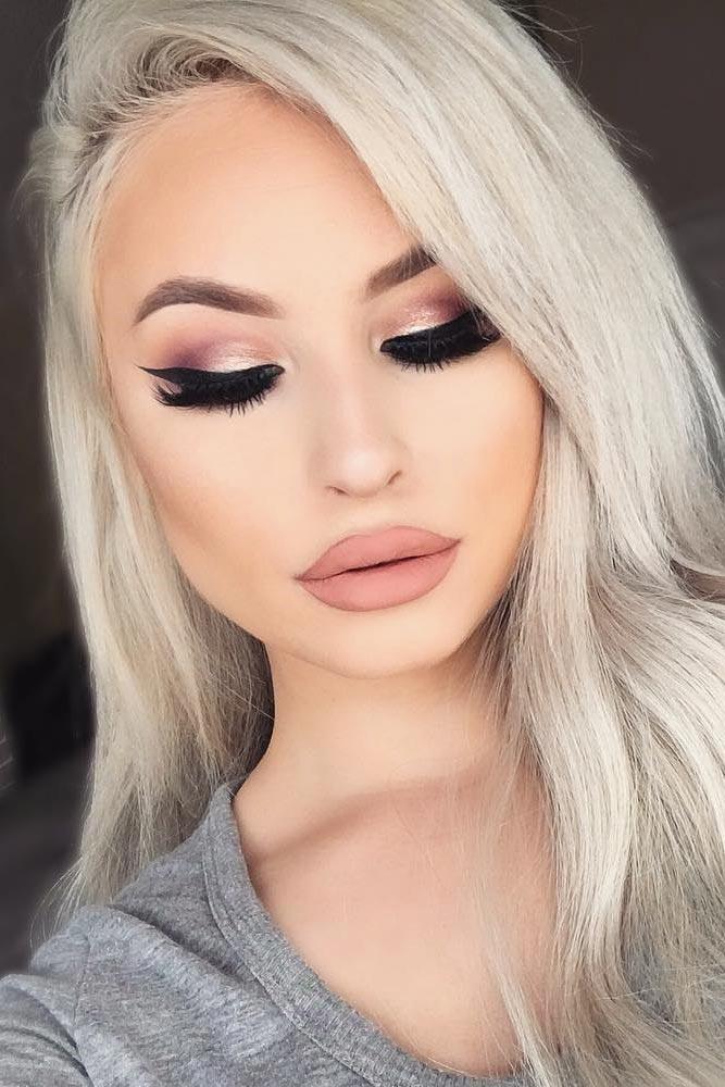 Glamorous Rose Gold Makeup Looks picture