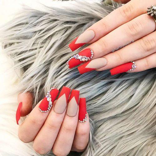 A woman with red nails and a red dress Image & Design ID 0000602998 -  SmileTemplates.com