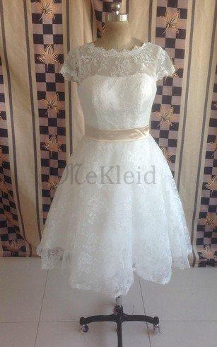 Reißverschluss Kurze Ärmeln Schlichtes Brautkleid mit Bordüre mit Plissierungen