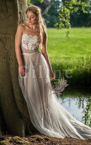 Abito da Sposa con Fusciacca in Pizzo Barchetta con Applique Senza Spalline