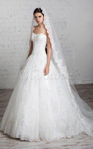 Robe de mariée longue en tulle a ligne de col en cœur jusqu'au sol