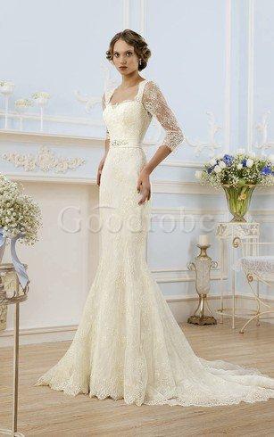 Robe de mariée distinguee en /4 manche de fourreau encolure en carré trou de serrure