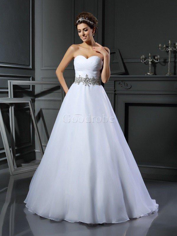 Robe de mariée longue avec perle de traîne moyenne de col en cœur