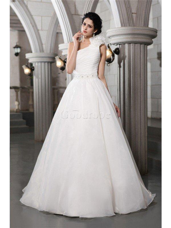 Robe de mariée longue ligne a manche nulle d'épaule asymétrique avec perle