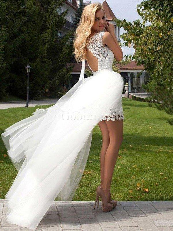Robe de mariée naturel manche nulle encolure ronde textile en tulle gaine